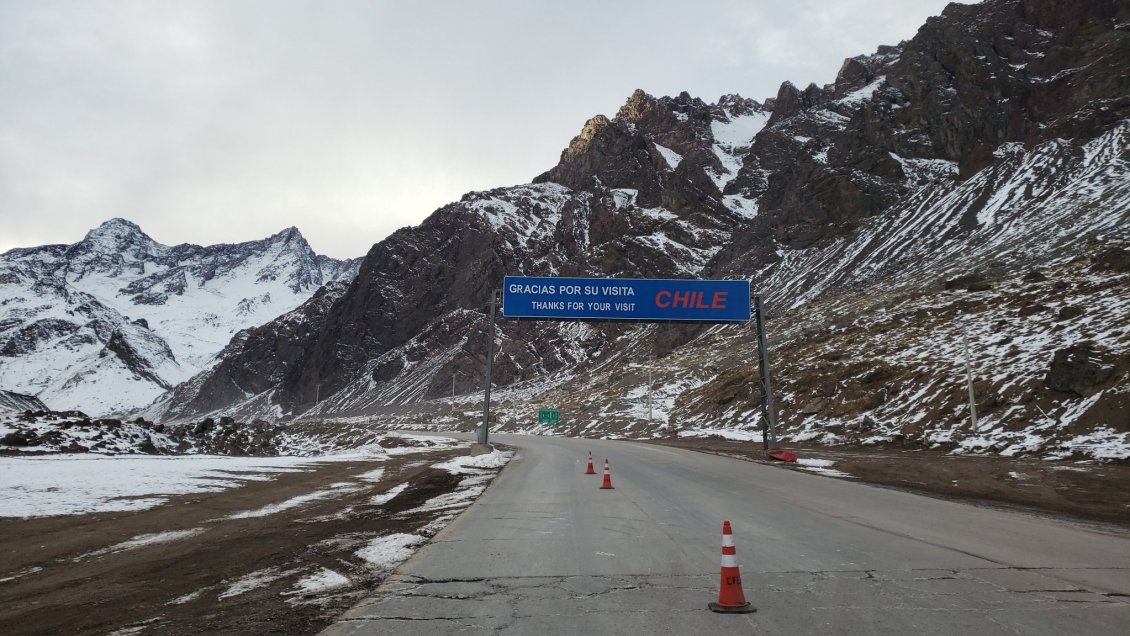 Brote de Covid-19 en Paso Los Libertadores: Funcionarios iniciaron movilización