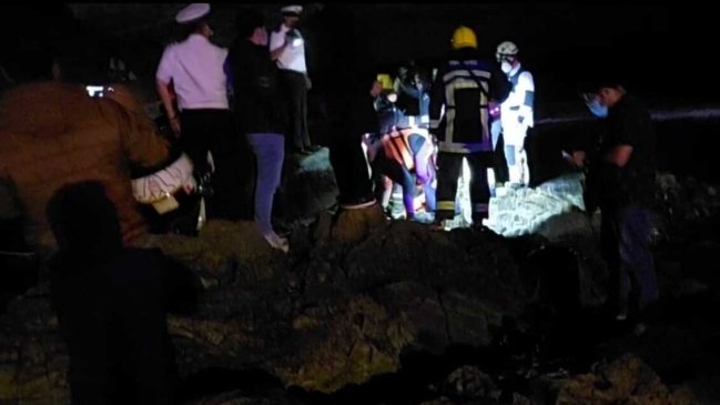 Seis personas, entre ellos tres menores, fueron rescatados de roqueríos en Tomé