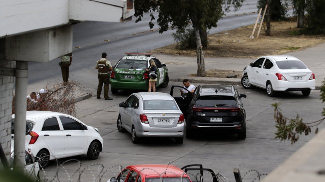 Fiesta ilegal en el Parque O'Higgins terminó con disparos y 42 personas detenidas