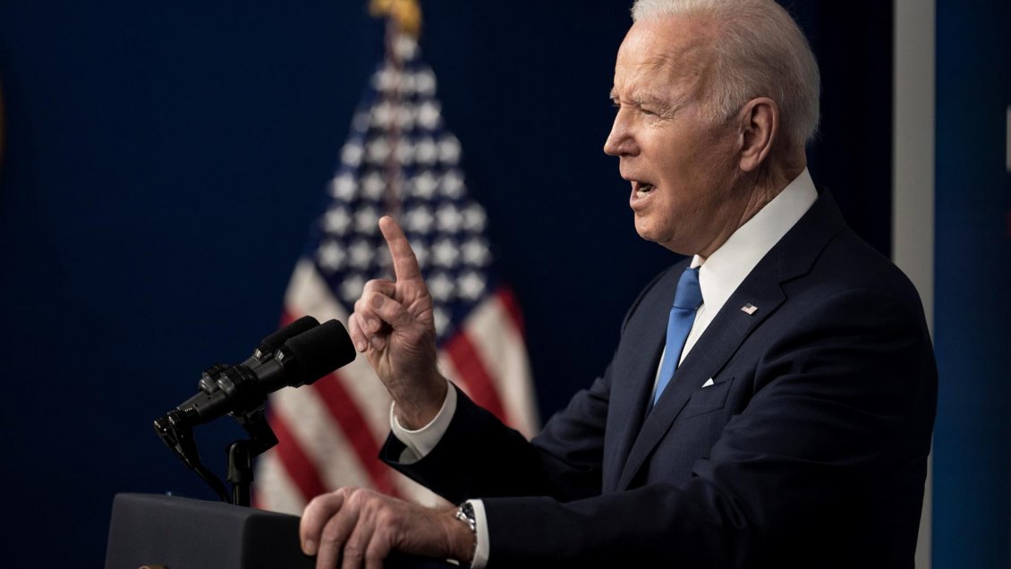 Biden denuncia antisemitismo y aumento del extremismo en EEUU