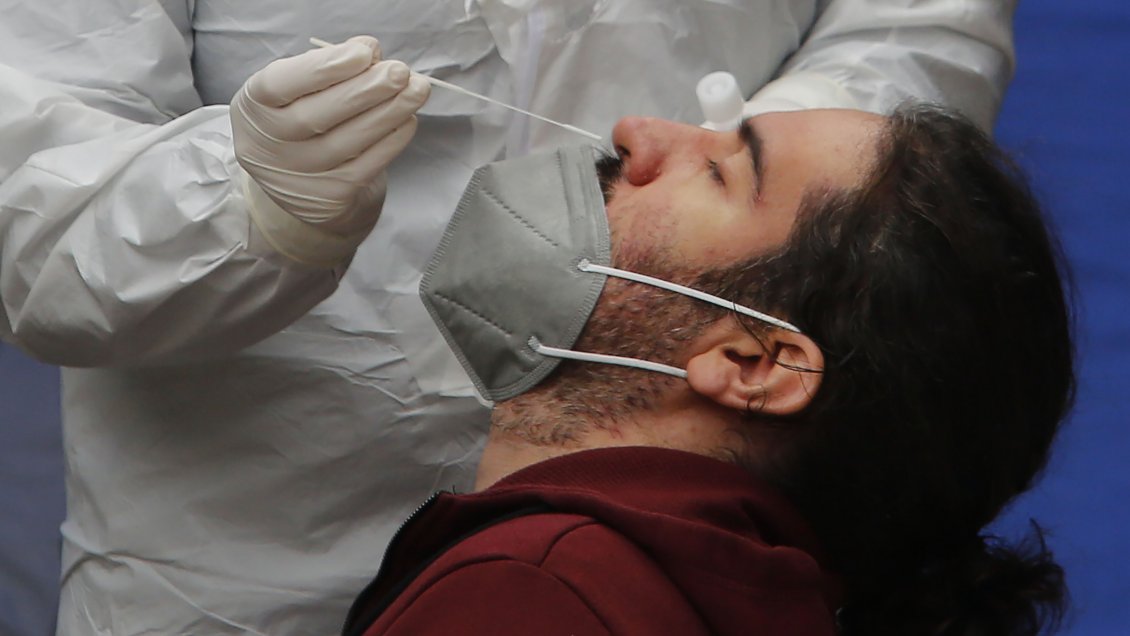 Minsal reduce a siete días la cuarentena para contagiados con Covid-19