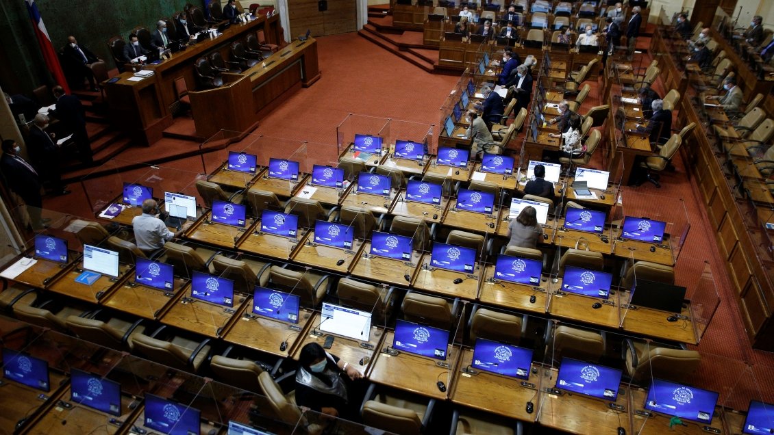 Molestia en la Cámara contra diputada con vacunación incompleta que provocó cuarentena masiva