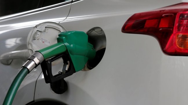 Suben todas las bencinas, menos la de 97 octanos que baja 0,1 pesos