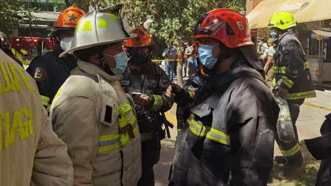 Incendio de un basurero obligó a evacuar a 300 personas de un edificio en Providencia