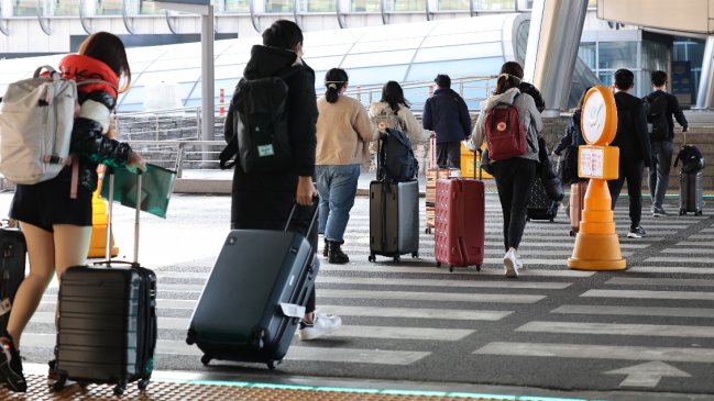 Reino Unido eliminará los testeos PCR para viajeros vacunados