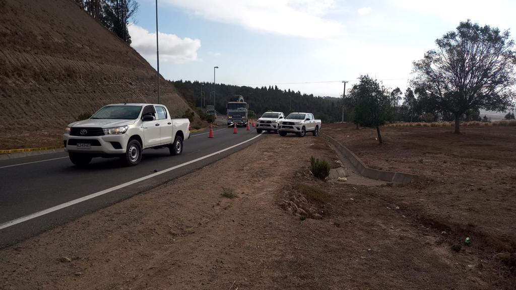Quince delincuentes interceptaron caravana tabacalera, robaron camión y secuestraron a conductor