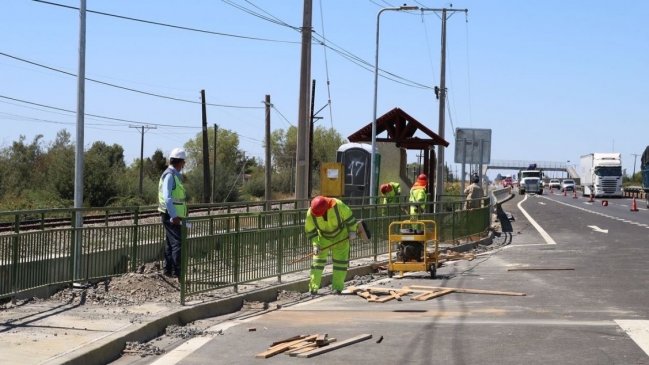 Ruta 5 Sur: 90% de avance registra construcción de pasarelas y paraderos entre Chillán y Collipulli
