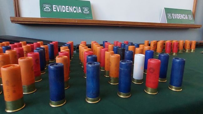 Hallan munición de grueso calibre en vehículos incautados tras ataque de encapuchados en Curanilahue