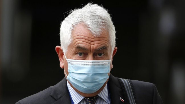 Ministro Paris llamó a 