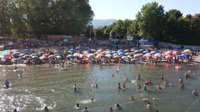 Quillón: Cierran balnearios municipales en Laguna Avendaño por afecciones alérgicas en bañistas