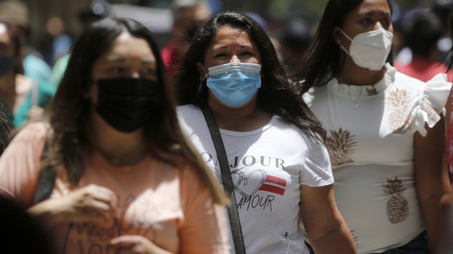 Covid-19 en Chile: Positividad sigue por sobre el 27 por ciento y hay 121 mil casos activos