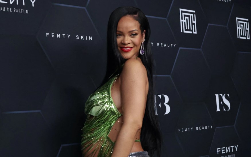 Rihanna tranquilizó a sus fans y habló del lanzamiento de su nuevo álbum