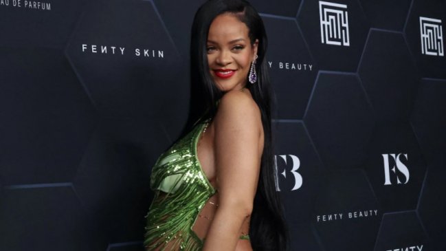 Rihanna tranquilizó a sus fans y habló del lanzamiento de su nuevo álbum