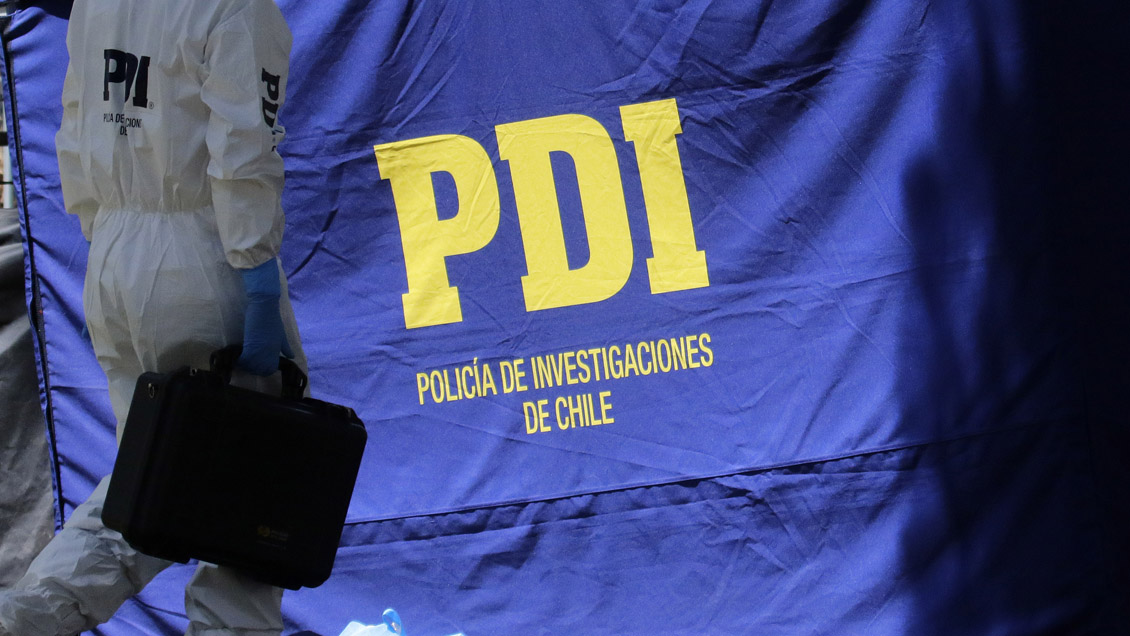 Hombre murió apuñalado en su casa en Castro: Se indaga parricidio