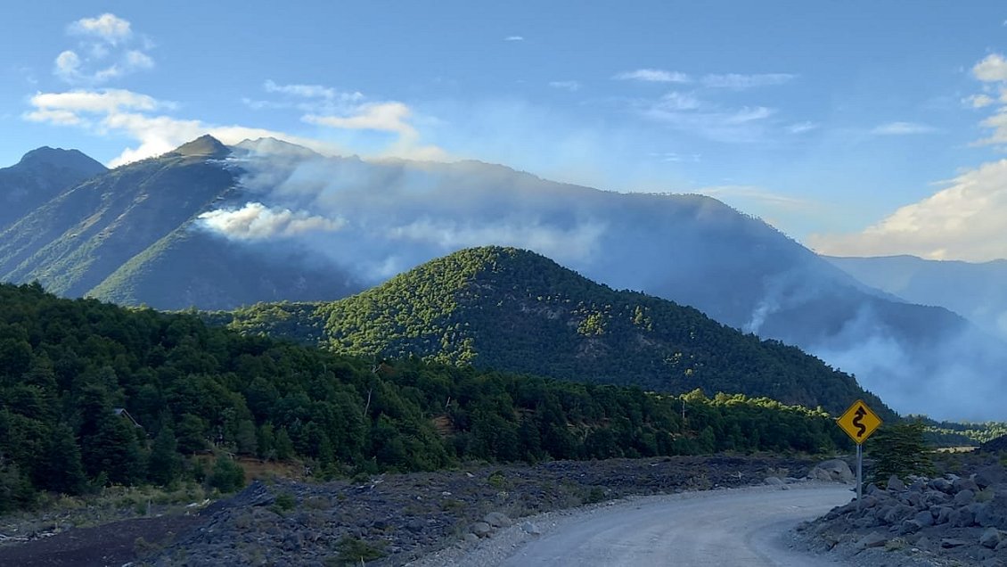 Incendio forestal amenaza al Parque Nacional Conguillío y afecta a la Reserva Nacional China Muerta