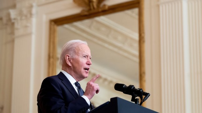 Biden impone sanciones a Rusia tras 