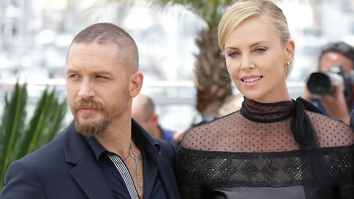 Libro detalla la mala relación entre Tom Hardy y Charlize Theron en 