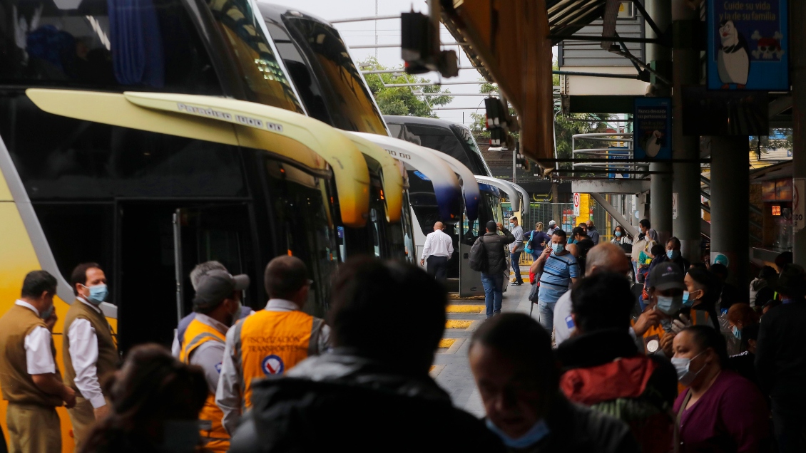 Extranjeros fueron detectados viajando con PCR falso desde Iquique a Santiago