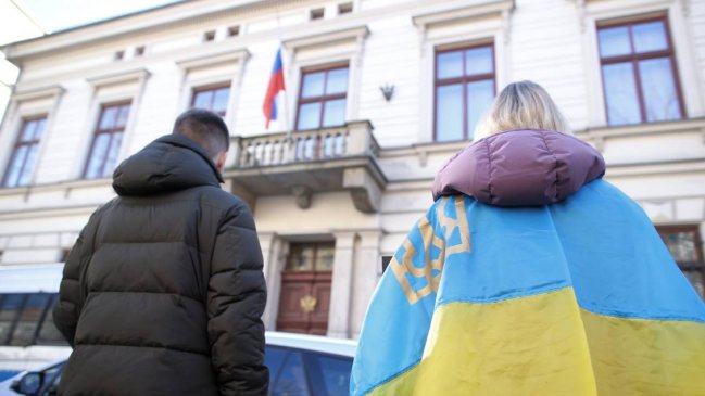 De Cher a Stephen King: celebridades reaccionan a conflicto Rusia-Ucrania