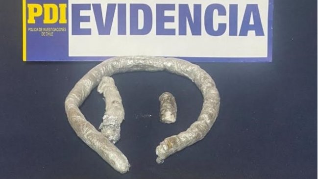 Mujer fue sorprendida ingresando droga para su hijo en una escoba en la cárcel de Limache