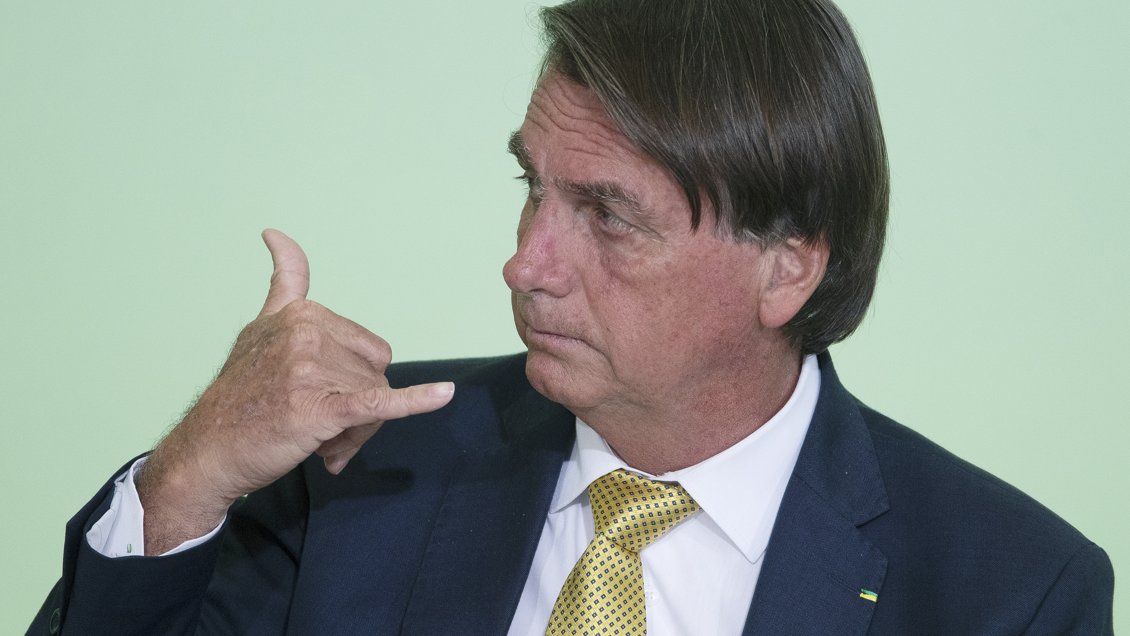 Bolsonaro says Brazil is neutral in war because it can’t finish it