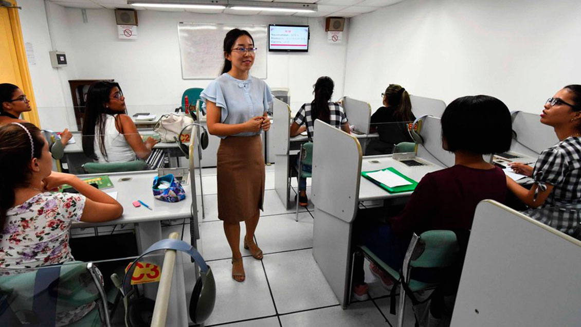 Idioma chino entra en la enseñanza secundaria en Cuba