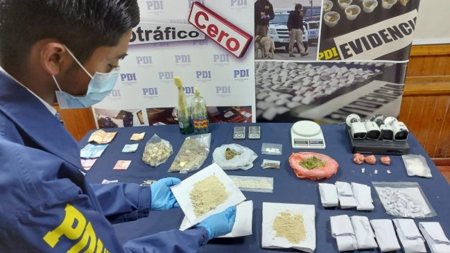 Detectives de Chillán incautaron drogas, un arma y bombas molotov en operativo antinarcóticos