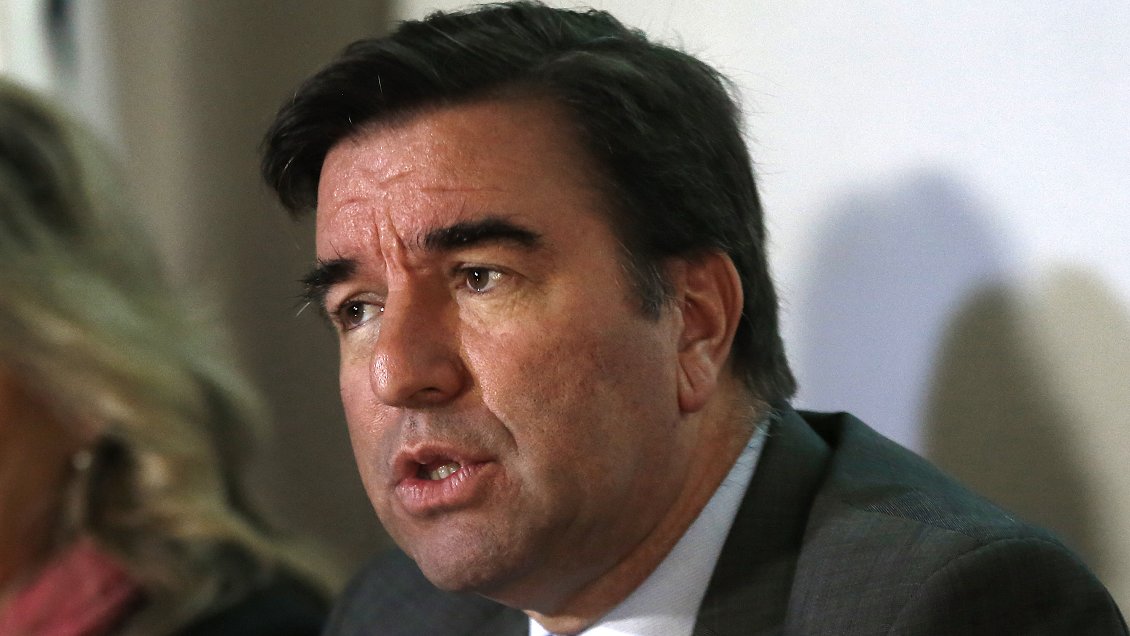 Boric le pidió la renuncia al director del SII, Fernando Barraza, y nombró en su lugar a Hernán Frigolett