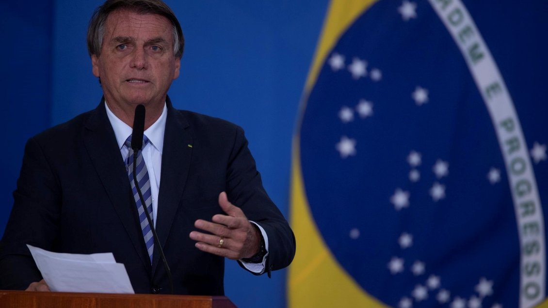 Bolsonaro anima a votar en octubre para que Brasil no siga el camino de Chile