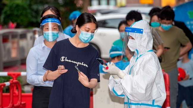 Xi Jinping pide un control pandémico que reduzca impacto social y económico