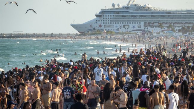 Miami Beach declara el estado de emergencia e impone toque de queda