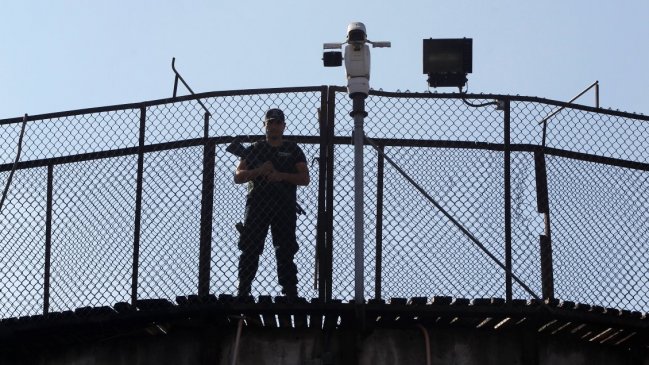 Ex carabineros imputados por golpiza a Mario Acuña serán trasladados a Santiago 1