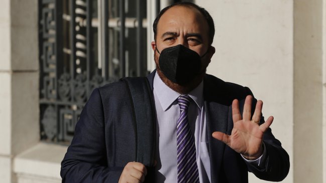 Fuad Chahin abandonó las negociaciones sobre Sistema Político: Acusó que se está gestando otro 