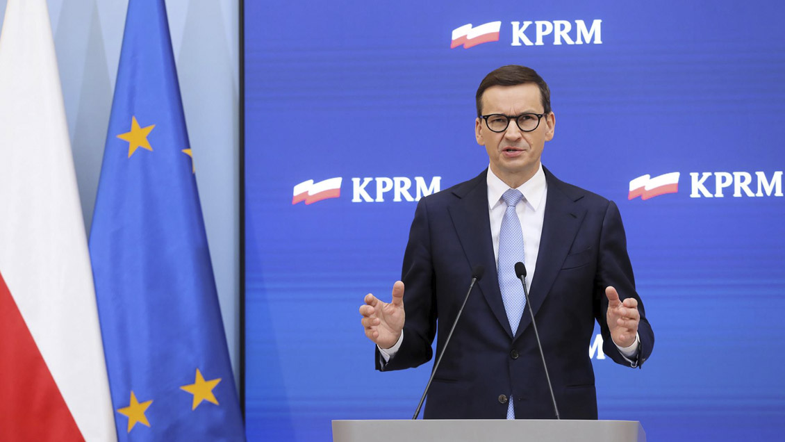 Polonia impedirá la importación de carbón ruso y congelará activos de ese país