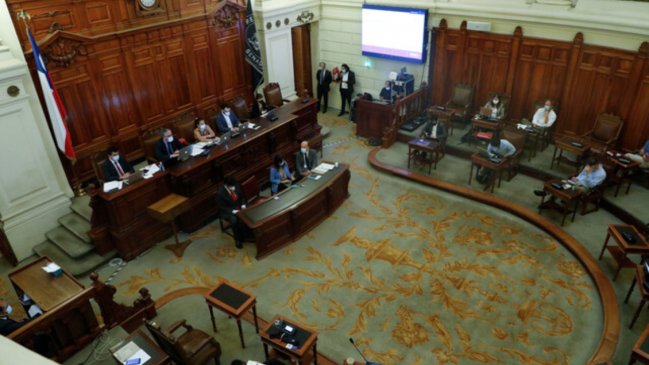 Al filo del plazo, la Comisión de Sistema Político llegó a acuerdo para presentar nuevo informe