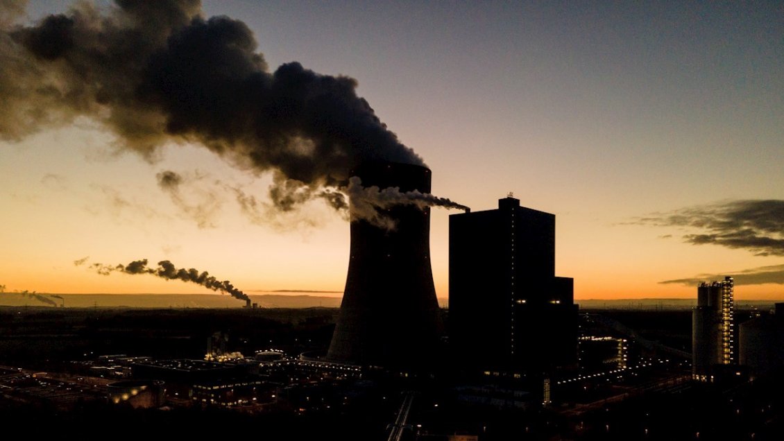 Oposición polaca critica a Gobierno por pedir sanciones contra Rusia, pero comprar su carbón