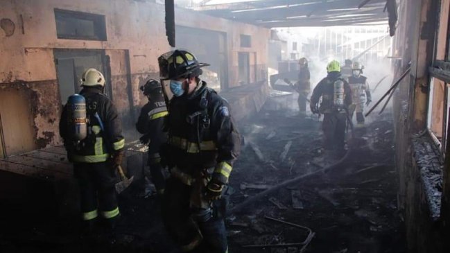 Incendio intencional causó pérdida total en colegio de San Javier