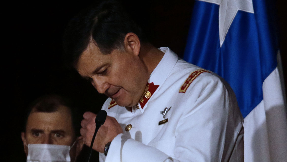 General Martínez llegó a la oficina de la ministra Rutherford, no declaró y quedó detenido