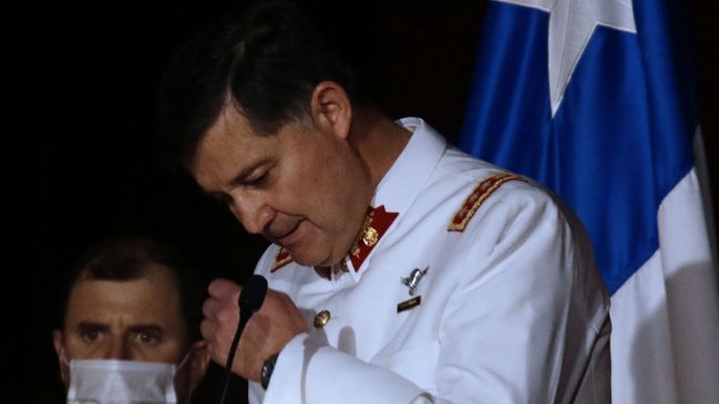 General Martínez llegó a la oficina de la ministra Rutherford, no declaró y quedó detenido