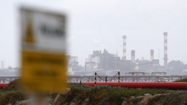 Quintero y Puchuncaví suspenden clases de educación física tras falla en planta de ácido de Codelco