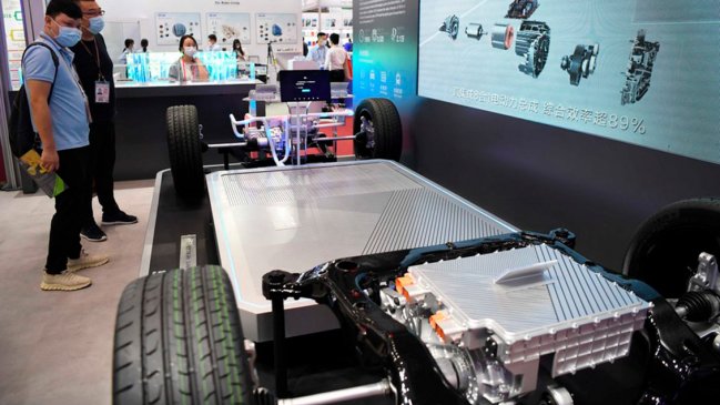 Gigante chino sigue dominando mercado global de baterías para vehículos eléctricos