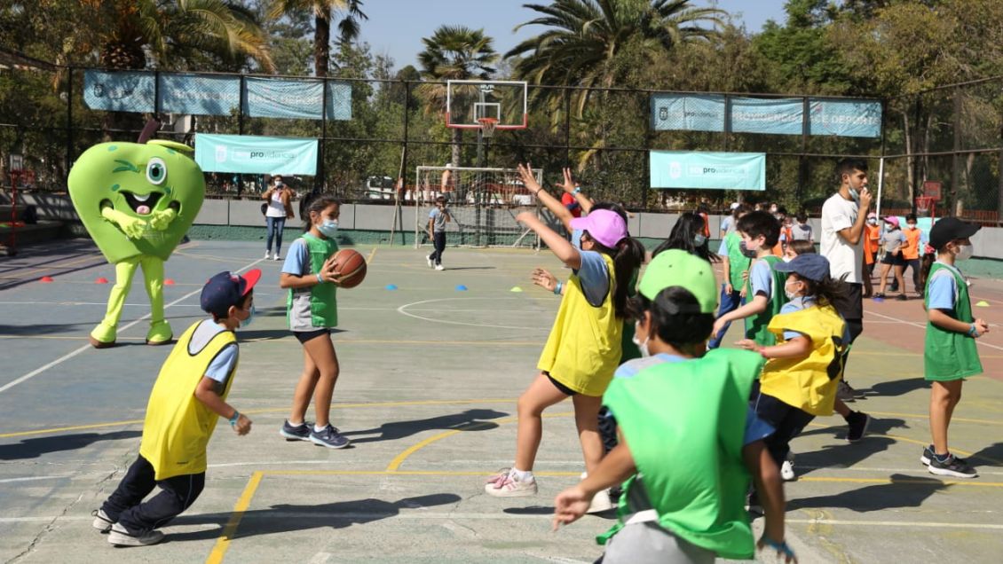 Providencia aumentará las horas de actividad física en sus colegios