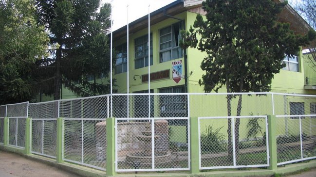 Murió adolescente que se hirió en el patio de su liceo