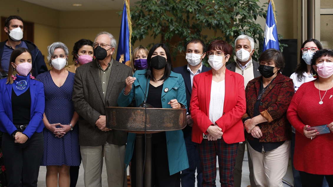 Retiro alternativo: Oficialismo comienza a cuadrarse, pero la oposición no se convence