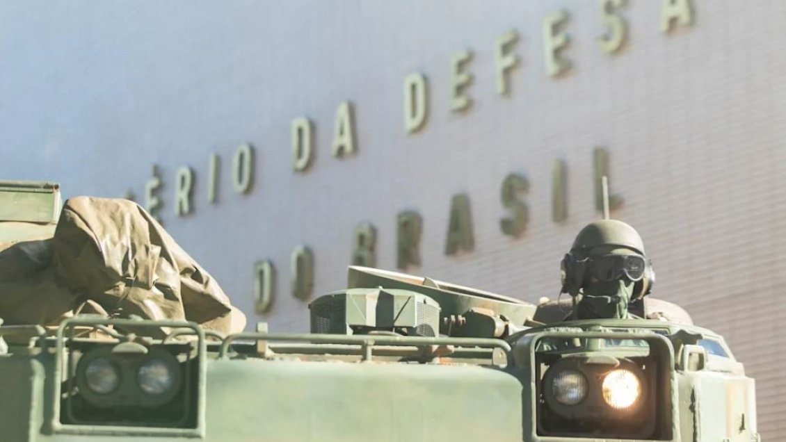 No sólo Viagra: Las Fuerzas Armadas de Brasil también compraron prótesis de pene al por mayor