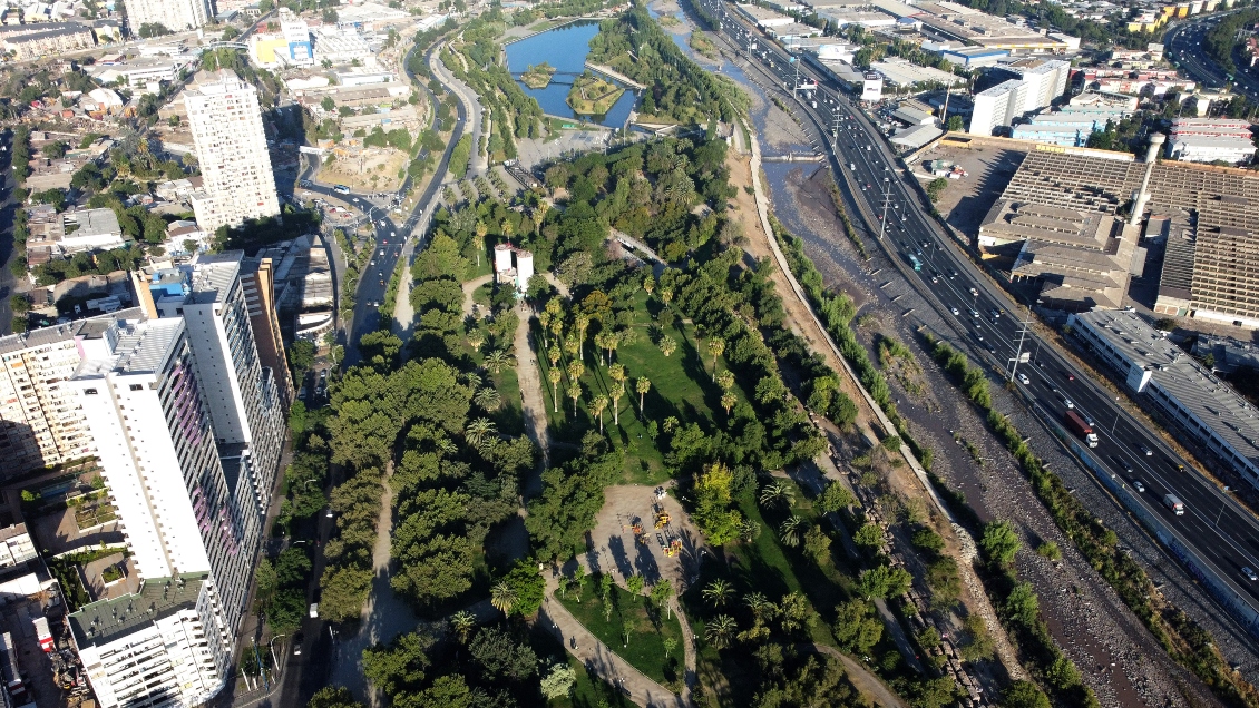 Municipio de Santiago anunció el cierre perimetral del Parque Los Reyes