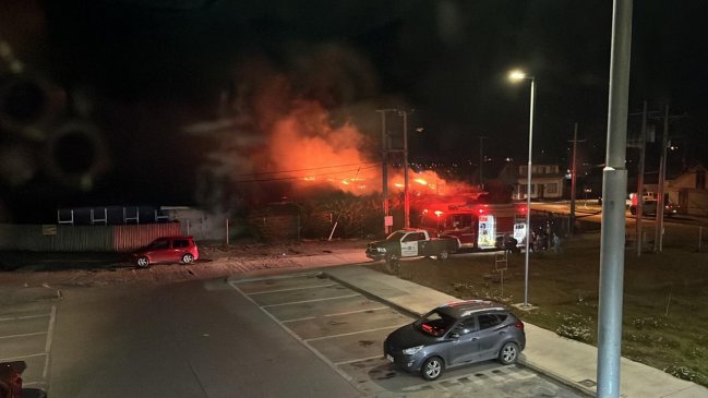 Incendio destruyó Hogar Protegido de adultos mayores en la comuna Porvenir