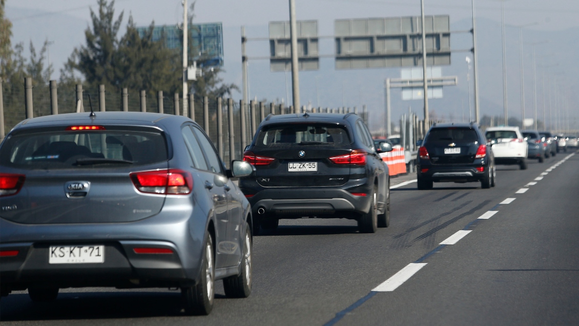 Balance de fin de semana largo: 303.000 mil vehículos salieron de la Región Metropolitana