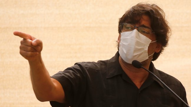 Jadue: Combatir a la ultraderecha requiere de recuperar las banderas de la izquierda y desintitucionalizarnos