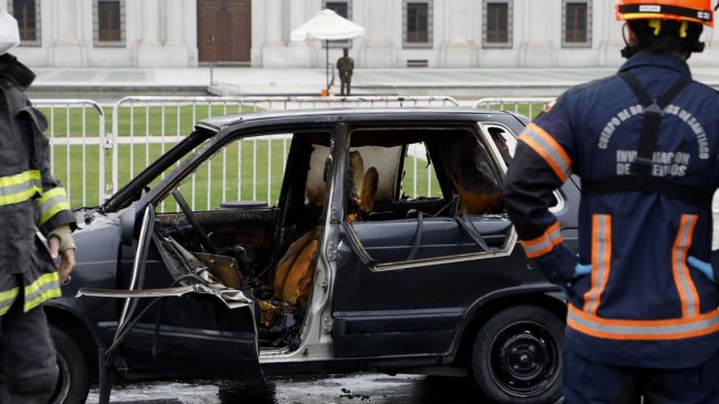 Hombre que se quemó frente a La Moneda es hermano de Pedro Carrión, según la familia
